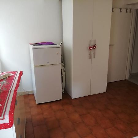 Over The Rainbow - Cozy Studio In The Centre Of Ferrara Lejlighed Eksteriør billede