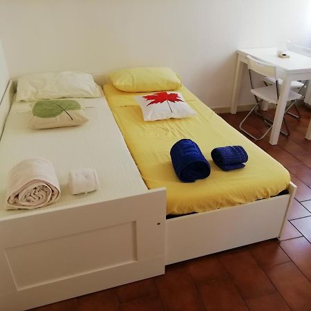Over The Rainbow - Cozy Studio In The Centre Of Ferrara Lejlighed Eksteriør billede