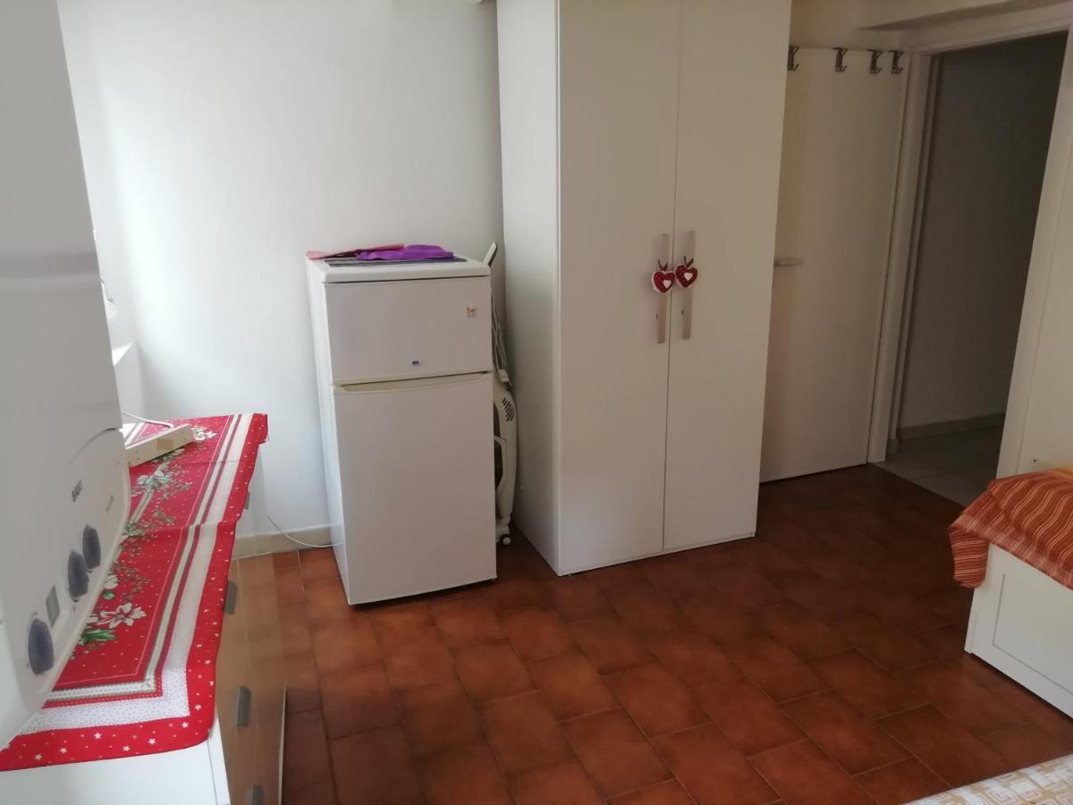 Over The Rainbow - Cozy Studio In The Centre Of Ferrara Lejlighed Eksteriør billede